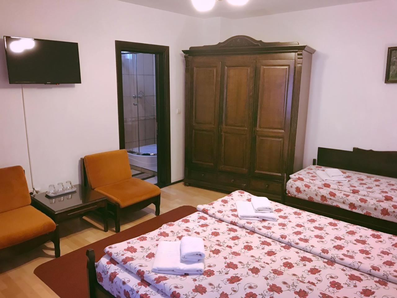 מלון סיגישוארה Casa Cu Cerdac מראה חיצוני תמונה